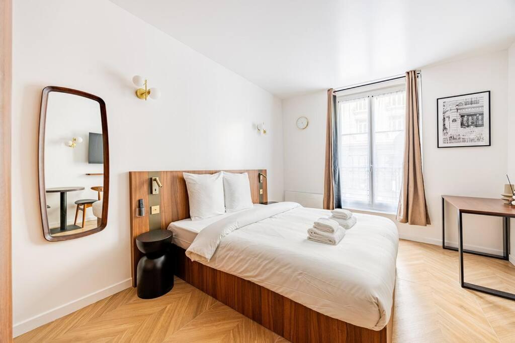 Appartement 151 Luxueuse-etienne Marcel-chatelet-paris 3 Parijs